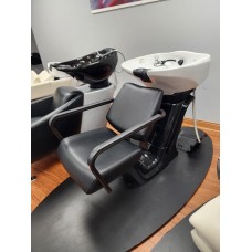 1-Showroom Prime Backwash Like New From Takara Belmont